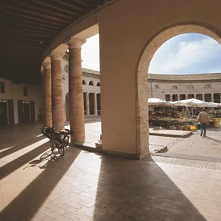 Al Foro Annonario 4* סניגליה